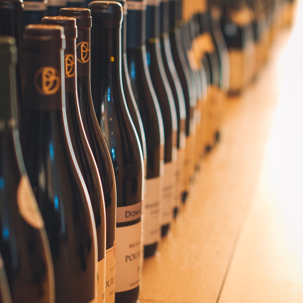 Hilston_J's tweet image. It was unforgettable evening at #WineCollectionEvent.🍷  Savored rare vintages, shared stories, and discovered new favorites in a warm, vibrant atmosphere. It was great company🥂#WineTasting #MemorableEvening