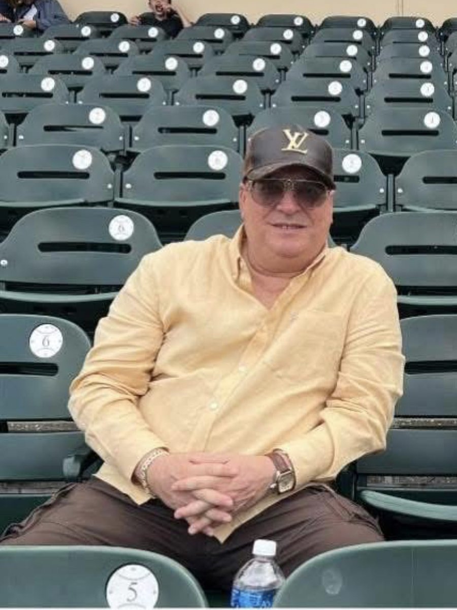 Siempre buscando, el terreno es mi casa, el béisbol es mi vida.