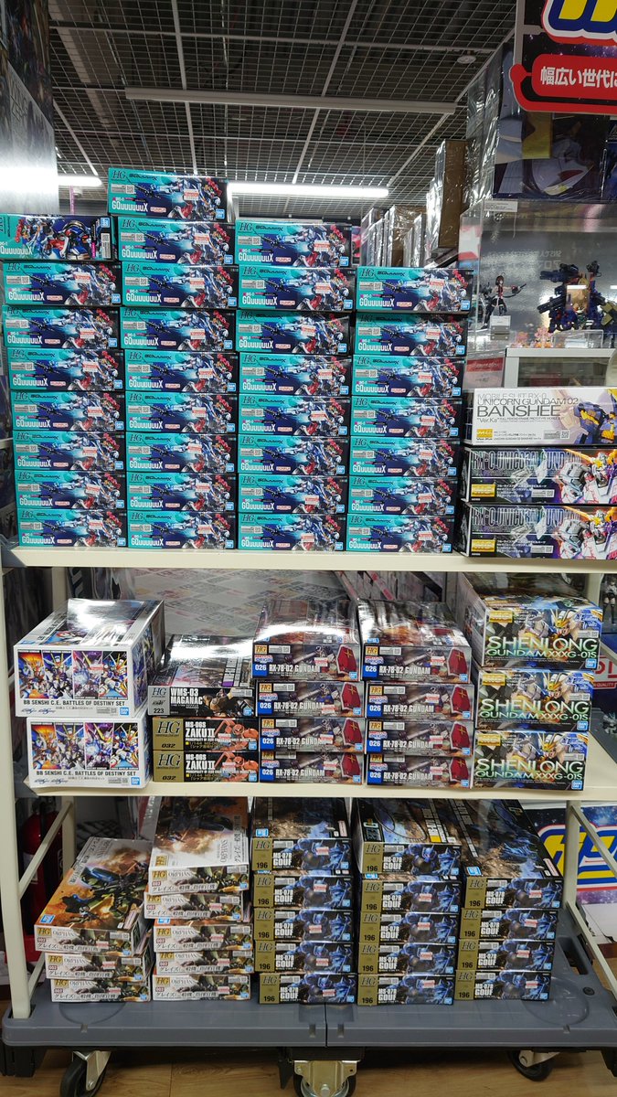 オープン前の写真にはなりますが、 #ガンプラ の再販品残っているもの