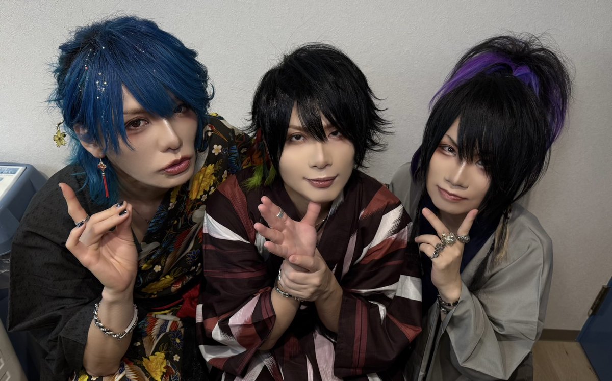 ◆❖◇◇❖◆◆❖◇◇❖◆◆❖◇◇❖ 　　
         山形公演昭和sessionのお礼
◆❖◇◇❖◆◆❖◇◇❖◆◆❖◇◇❖

つかちゃんの地元山形にてさくら前線初の山形公演が大盛況の中無事に終わりました。

山形の皆様の暖かいご声援ありがとうございました！