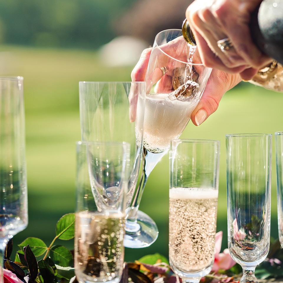 Hilston_J's tweet image. It was unforgettable evening at #WineCollectionEvent.🍷  Savored rare vintages, shared stories, and discovered new favorites in a warm, vibrant atmosphere. It was great company🥂#WineTasting #MemorableEvening