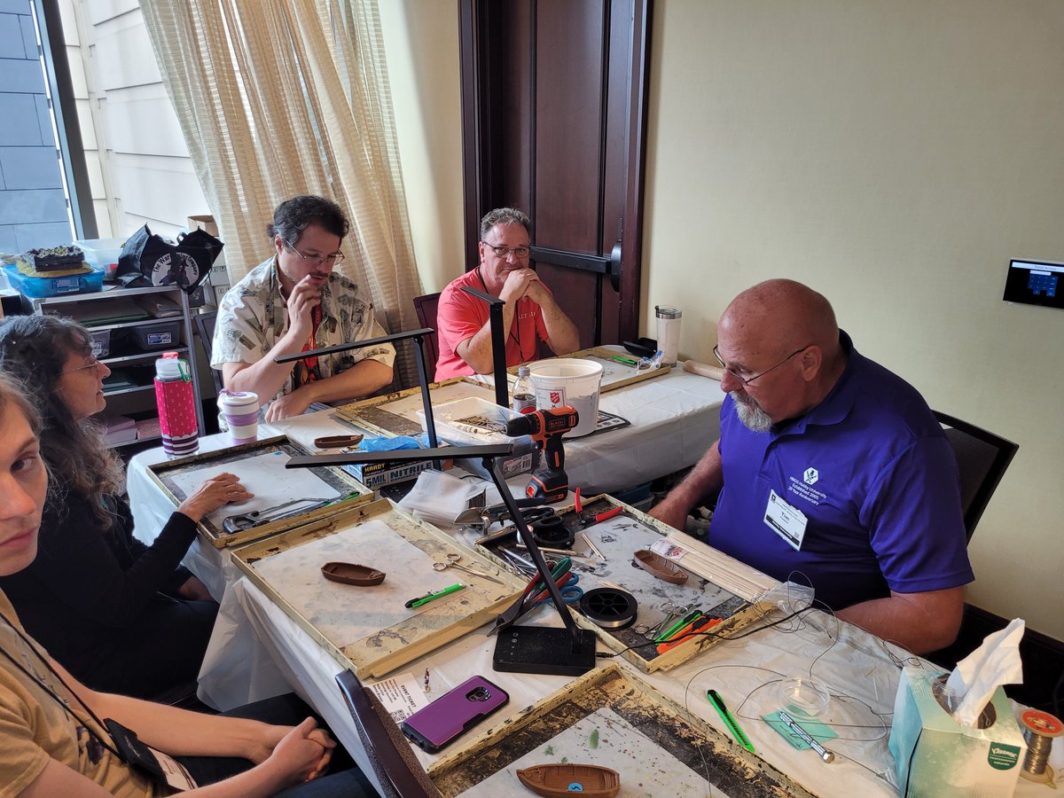 HMGS_Inc's tweet image. Tanks got dirty with mud, painters improved blending skills, 3D printed boats got upgraded with sails & gear, and skin tone techniques helped bring minis to life—all during the 4PM Saturday sessions at Hobby U. Hands-on and inspiring! #historicon2025