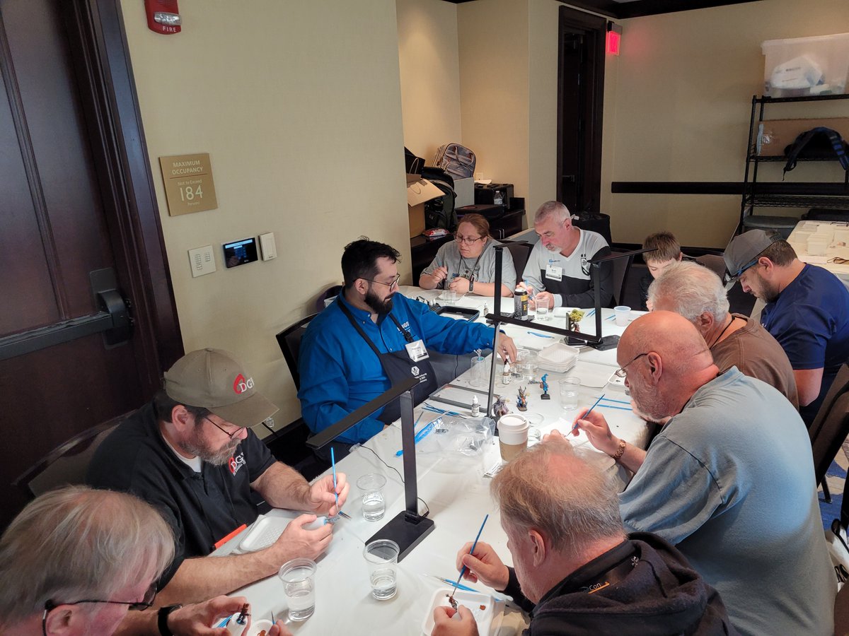 HMGS_Inc's tweet image. Tanks got dirty with mud, painters improved blending skills, 3D printed boats got upgraded with sails & gear, and skin tone techniques helped bring minis to life—all during the 4PM Saturday sessions at Hobby U. Hands-on and inspiring! #historicon2025