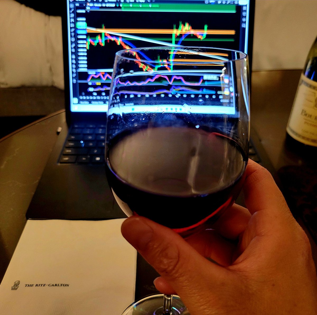 jaydee_757's tweet photo. Still on vacation at the RITZ CARLTON... 

Working while drinking Red Wine kinda night🍷

Once $XRP hits my GREEN BOX... these luxury vacations will be every day! This cycle has TRULY been LIFE CHANGING...🙏🫡

#RitzCarlton #LuxuryVacation
#VacationEveryOtherWeek #XRPARMY
#XRPCommunity
