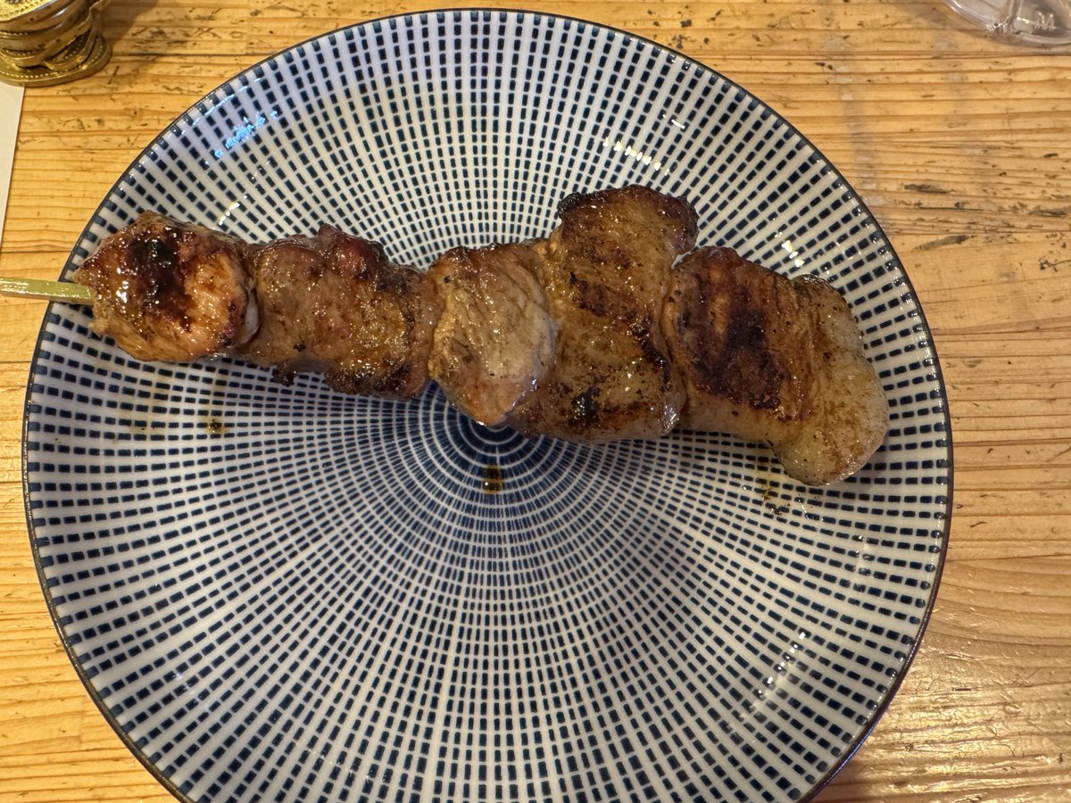 Daidai_Risu18's tweet photo. 昨日のおつまみ達
奈良県のばあく豚の串焼きとソーセージ
シュウマイ

鰯とおにぎりも食べたんだけど写真撮り忘れ🥲
#SakeBase https://t.co/IdiWePpdaH
