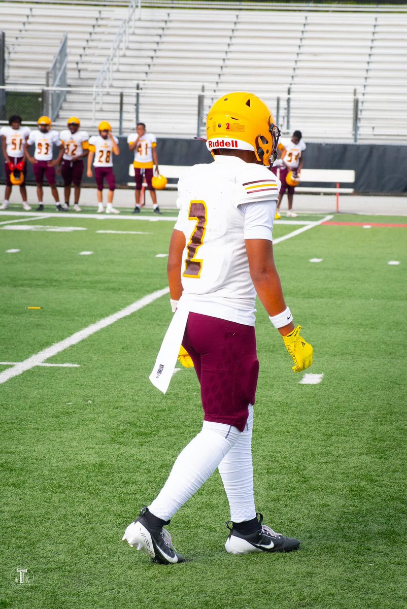 Destyn_2's tweet image. Gained 15 pounds this off season 💪🏽150➡️165