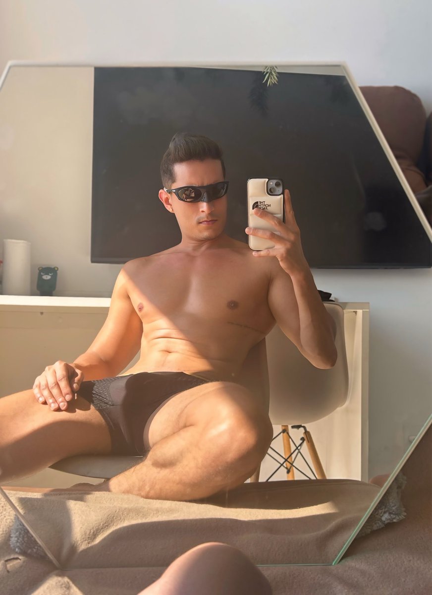 Quem vem aqui sentar? 🍆