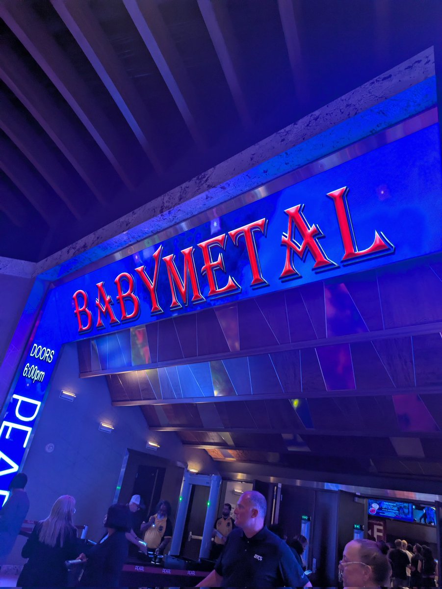 JollyfArts's tweet image. Ashdjflglahshl bout to see BabyMetal 😭🤘