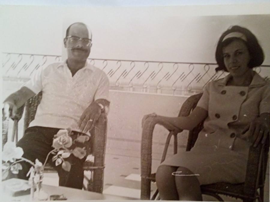 ReemWheat's tweet image. This is likely the early 1970s or late 60s, I was not borne even. my parent studying at the library at Damascus Univ back then! second on the balcony. My Mom was so elegant and she kept that elegance to the last days. There was no war & ppl were fw thinking then...