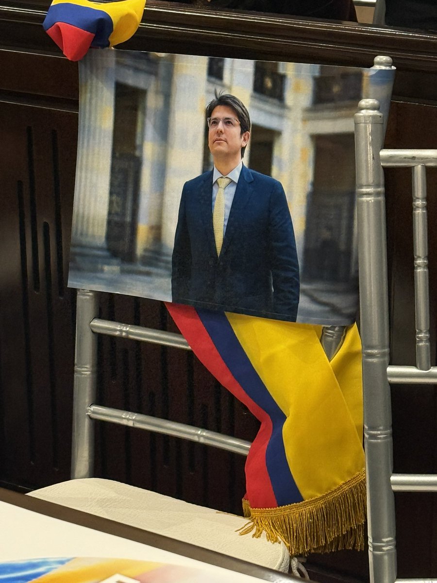 Casi tres horas de discurso de Petro en la instalación del congreso y no fue capaz de mencionar a Miguel Uribe.

El atentando contra Miguel es el golpe más fuerte que ha recibido nuestra democracia en los últimos 35 años. 

En un país donde callar ante la violencia es ser