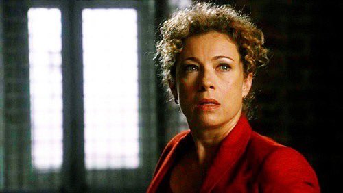 oceanballadsimp's tweet image. day 623 of posting pics of alex kingston until she comes back to doctor who