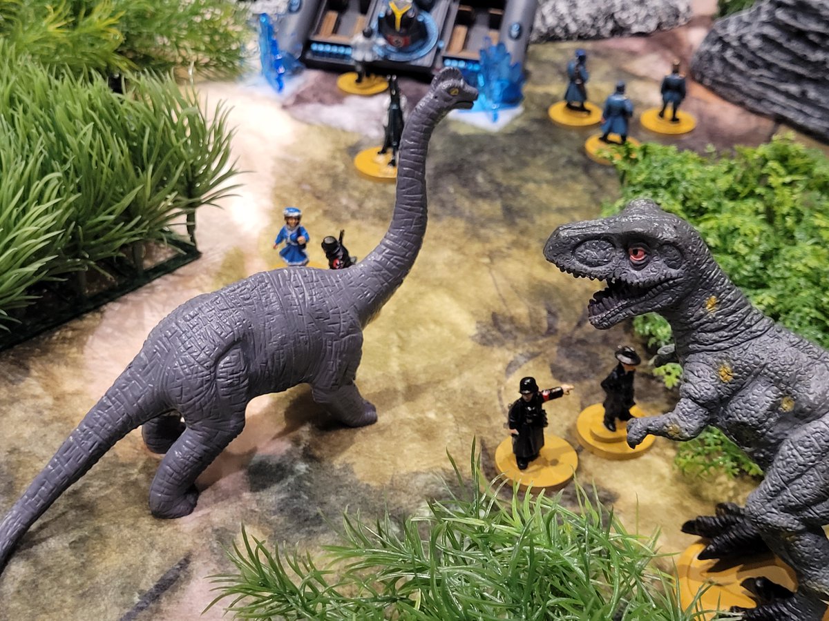 HMGS_Inc's tweet image. Eat Hitler! sent players stomping through the Age of Dinosaurs as hungry carnivores on the hunt for time-traveling Nazis. With each bite, they clawed their way toward the title of King Dinosaur in this fast-paced, toothy finale hosted by Brendan Watts. #Historicon2025