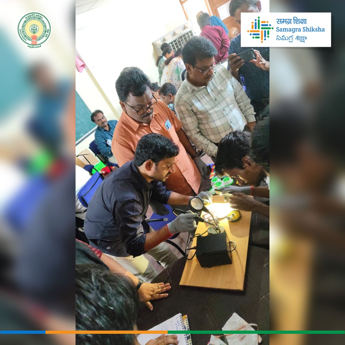 SamagraAP's tweet photo. ๐ง Where Young Minds Build Tomorrowโs Solutions
The State-level ATL Workshop brought together passionate educators and experts to foster creativity and hands-on learning in students-paving the way for future scientists and innovators.
#ATLWorkshop #STEMEducation https://t.co/M9APy2crvw