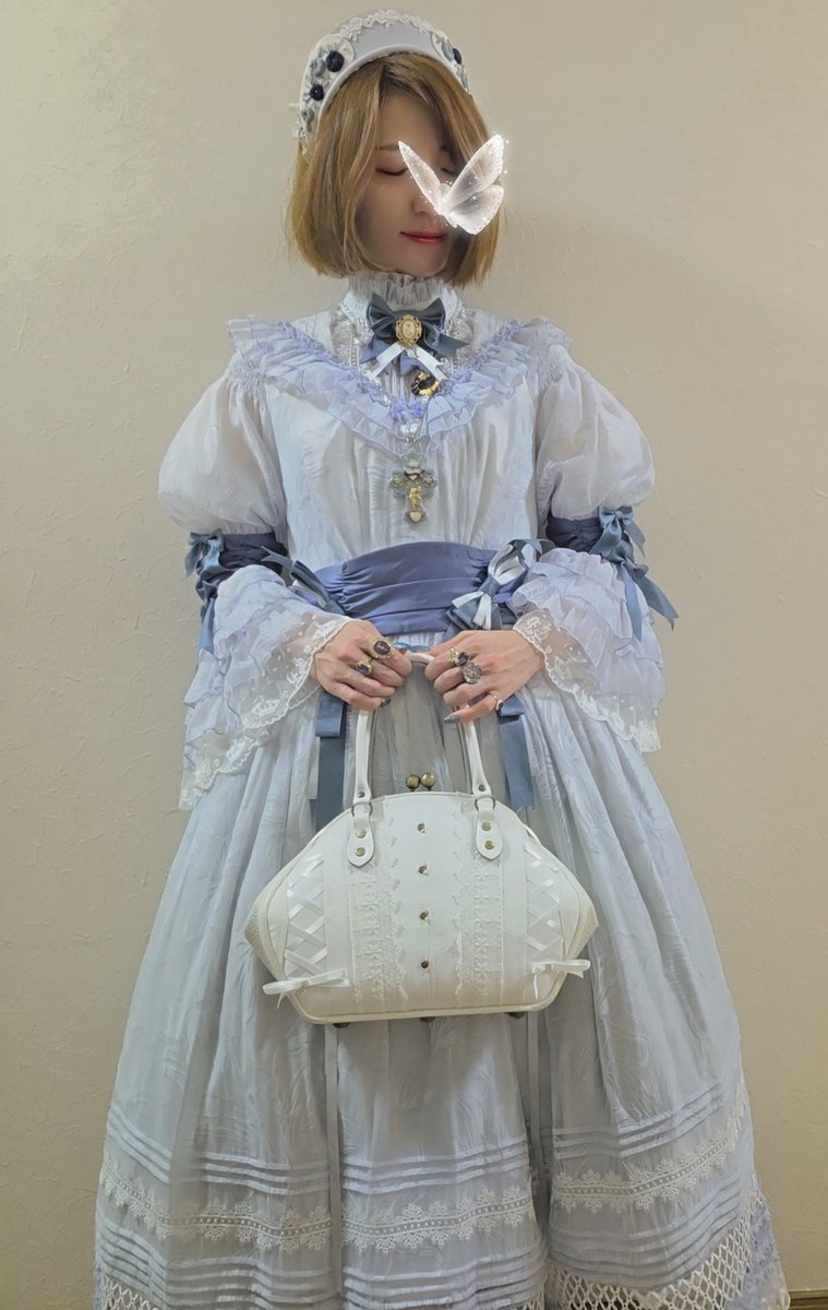 kinoharui_LILAC's tweet photo. パーリィ！

お洋服 #ClassicalPuppets 様
ニーハイ #Atelier17 様
アクセ #BfP 様 #CIRQUE 様 #蝶の紡ぎ詩 様 #filfilohilo 様 #幻燈採掘場 様 #gusuku 様 #MONMOM 様 #icegray 様
バッグ #limboussole 様（#バルドゥリスト）
ネイル #EVERNAIL 様
お靴 #BerryQ 様

#春依のお洋服 https://t.co/7V8TcrPRGK
