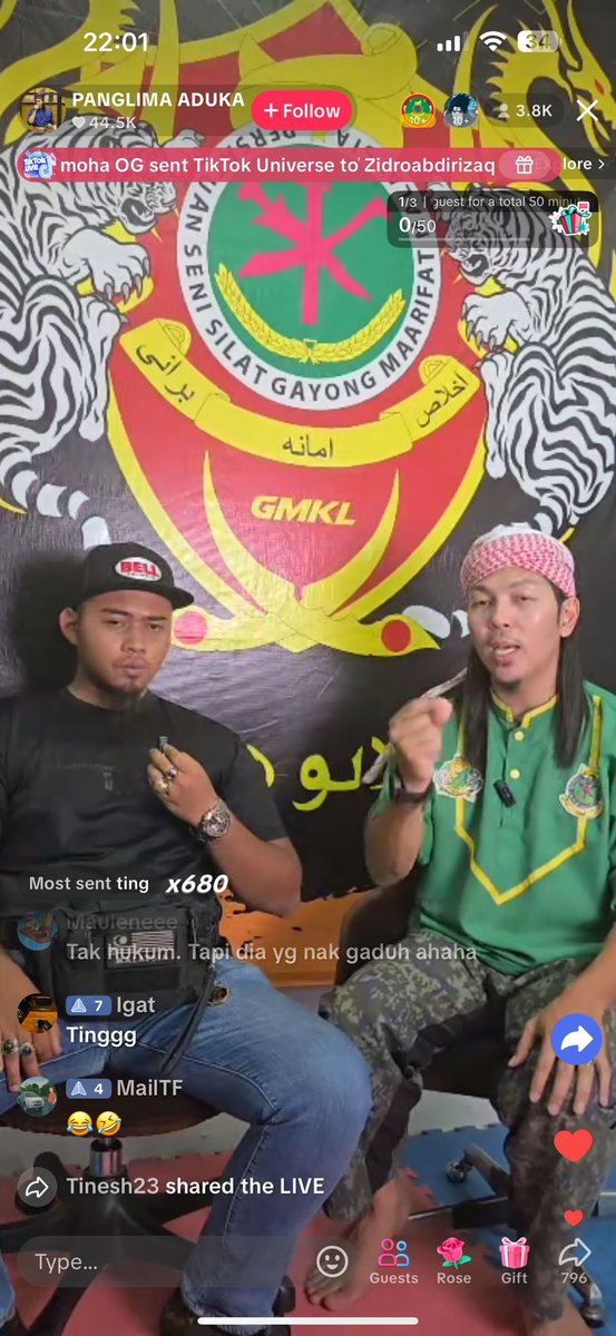 Di malaysia, buat benda bodoh adalah kunci utama kepada populariti murahan. Sebab Melayu gemar meraikan kebodohan!