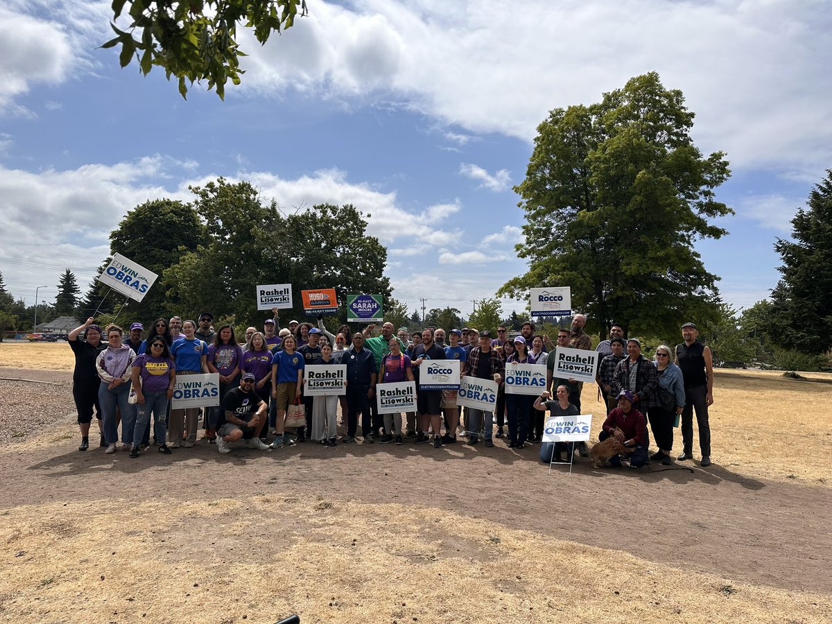 MLKLabor's tweet image. Another two great canvasses this weekend! Union members are ready to elect leaders who will stand with workers.