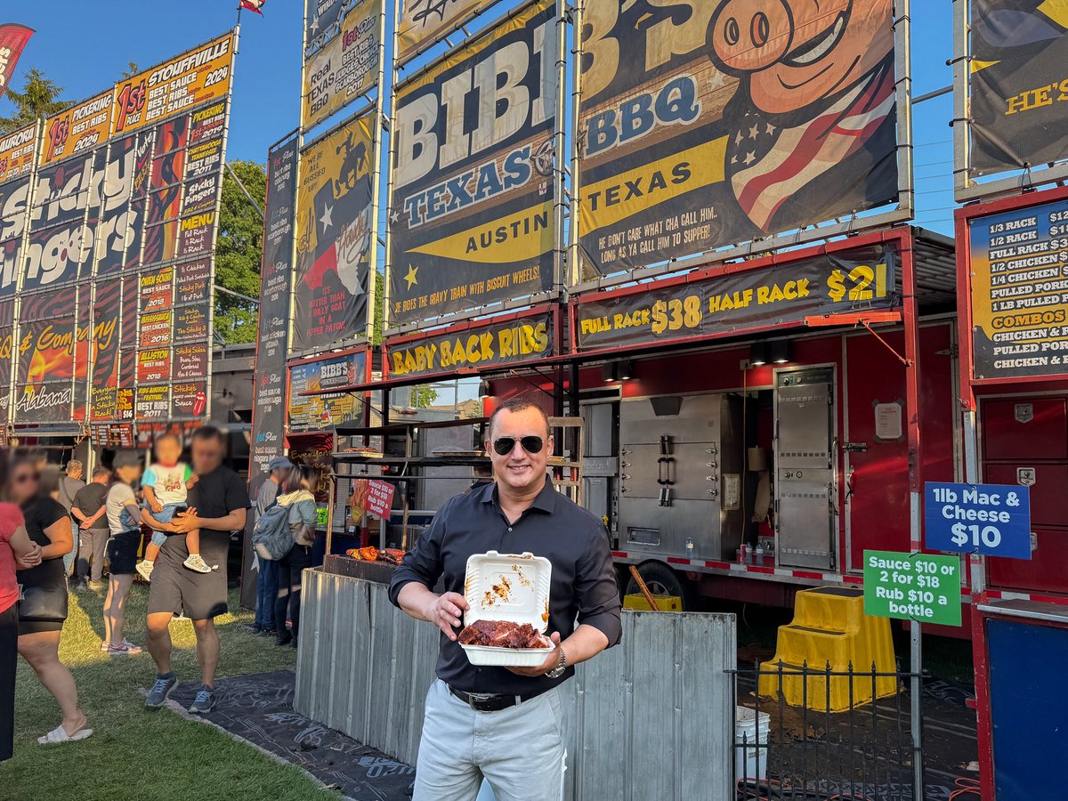 MichaelParsa's tweet image. Fantastic weather and an even better turnout for this year's #RetroRibfest at Richmond Green!
Many thanks to the city, the vendors & all the volunteers for making this year’s Ribfest such a great time!
#AuroraOakRidgesRichmondHill