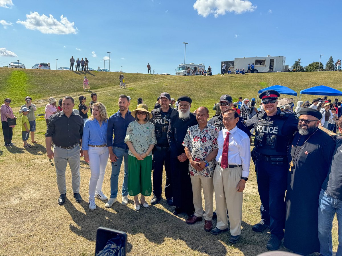 MichaelParsa's tweet image. Great to join my caucus colleagues in #MarkhamThornhill this afternoon for Logan Kanapathi's Community BBQ!
Thank you to all the volunteers and to everyone who helped to make this event possible!
@LoganKanapathi @laurasthornhill @Sflecce @RaymondChoPC