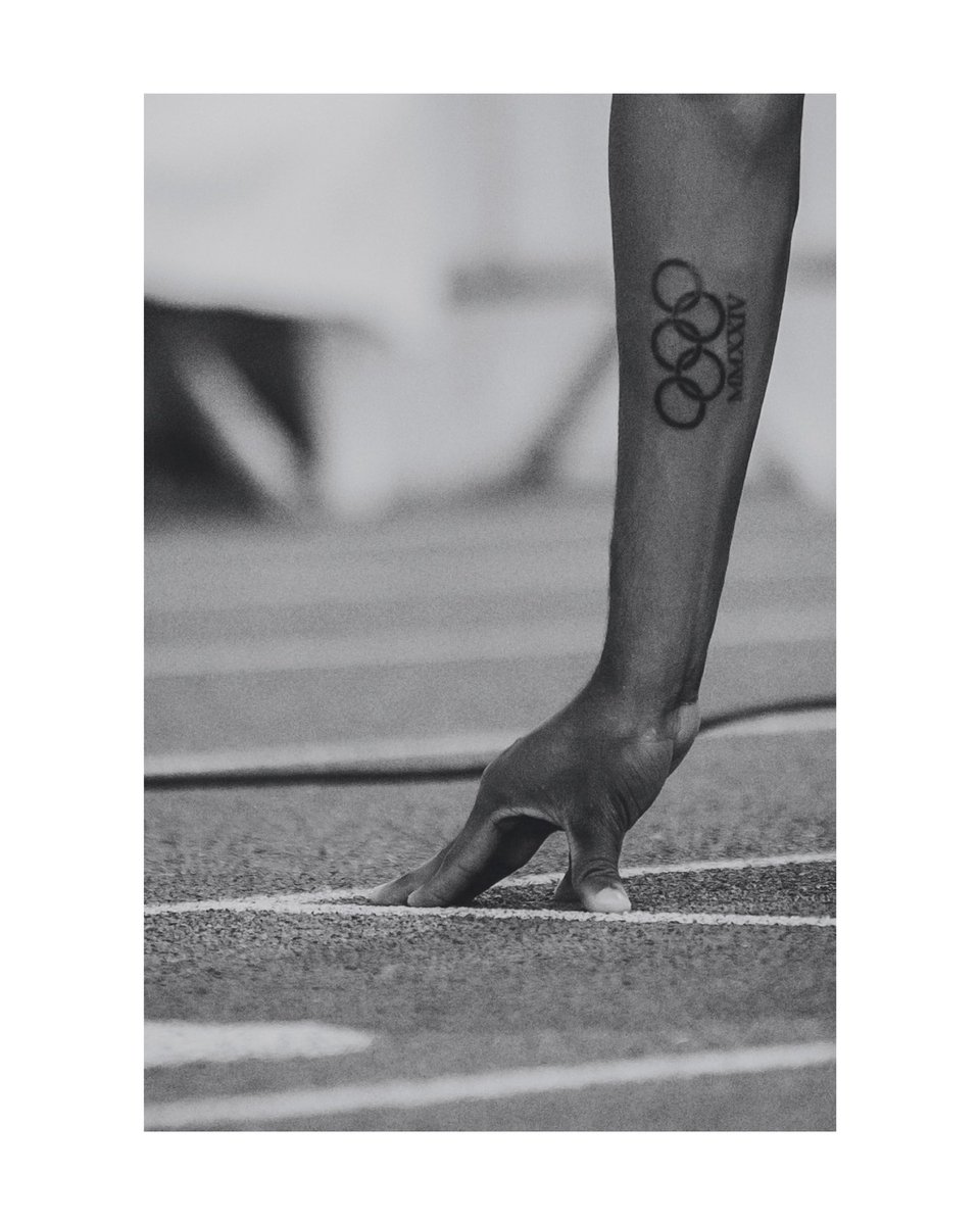 What you see vs What I see 📸

My job is to tell a story in one shot, and <a href="/QuincyWilson5/">Quincy “Q” Wilson</a> fresh ink definitely speaks volumes 🔥

S/o to Chris from Runnnsphere for catching me in action