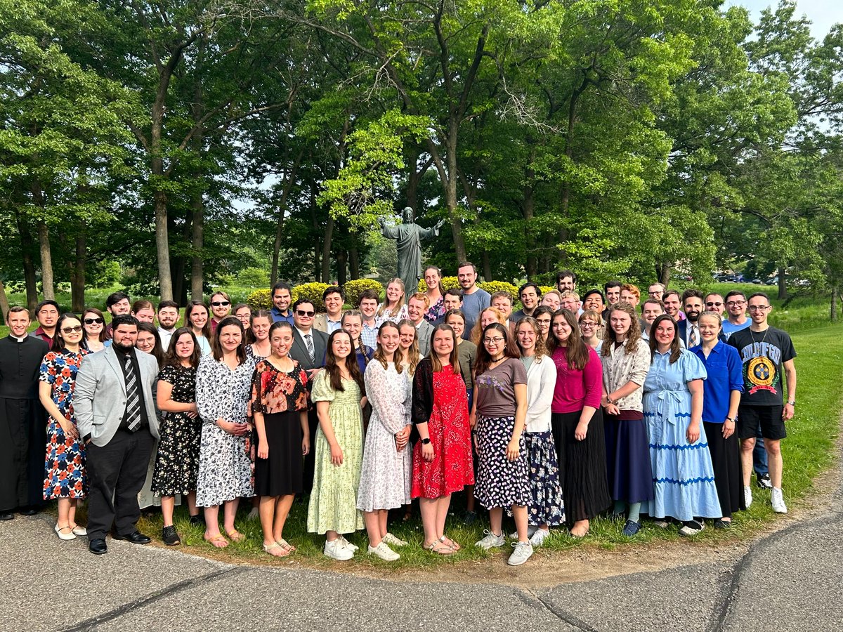 ICKSP's tweet image. Lovely turn out from last month's National Sursum Corda retreat in Clarkston, Michigan. It was a grace-filled weekend for these young adults! They attended daily Holy Mass, daily conferences, all-night adoration, shared meals together, went on rosary walks, and had social time…