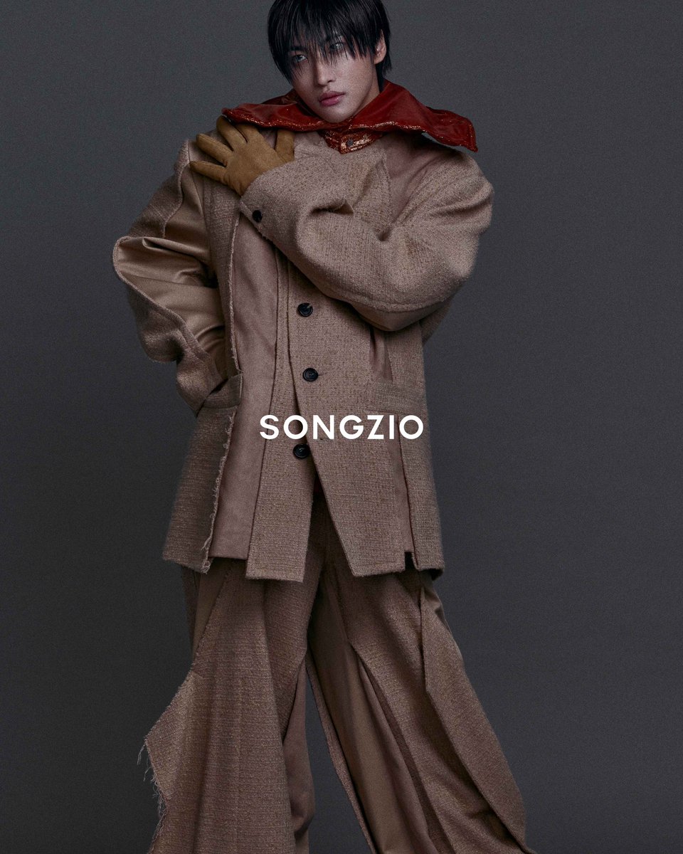 PSHMODE's tweet image. how STUNNING is this look? 😩

SEONGHWA SONGZIO FIRST AMBASSADOR 
#SeonghwaXSongzio
#SEONGHWA #성화 #SONGZIO 
@DazedKorea @ATEEZofficial