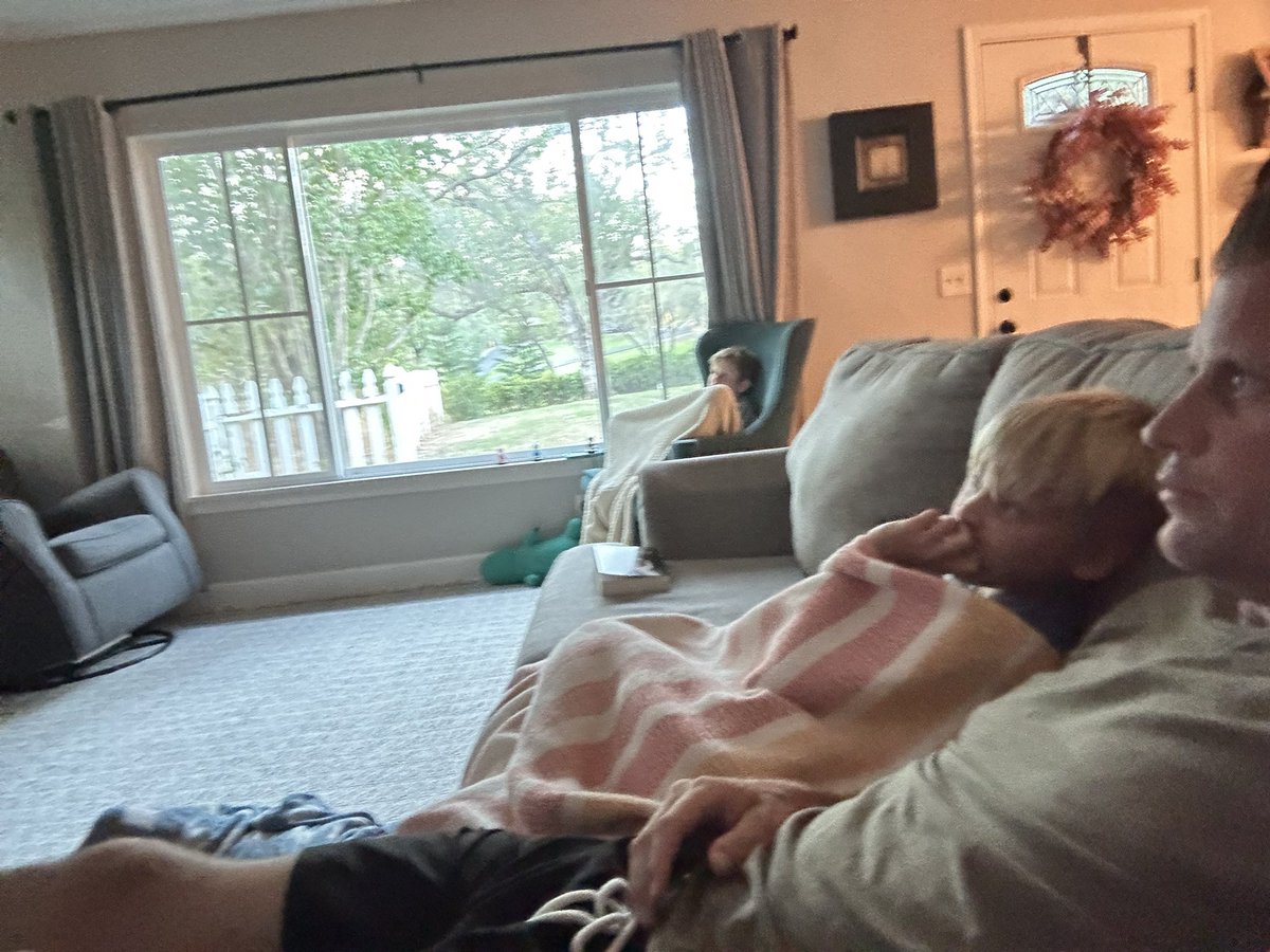 AndrewBragg5555's tweet image. Sunday Night movie with the boys
Top tier boy movie
Master and Commander
The girls are watching Hunger Games while I make men out of these boys