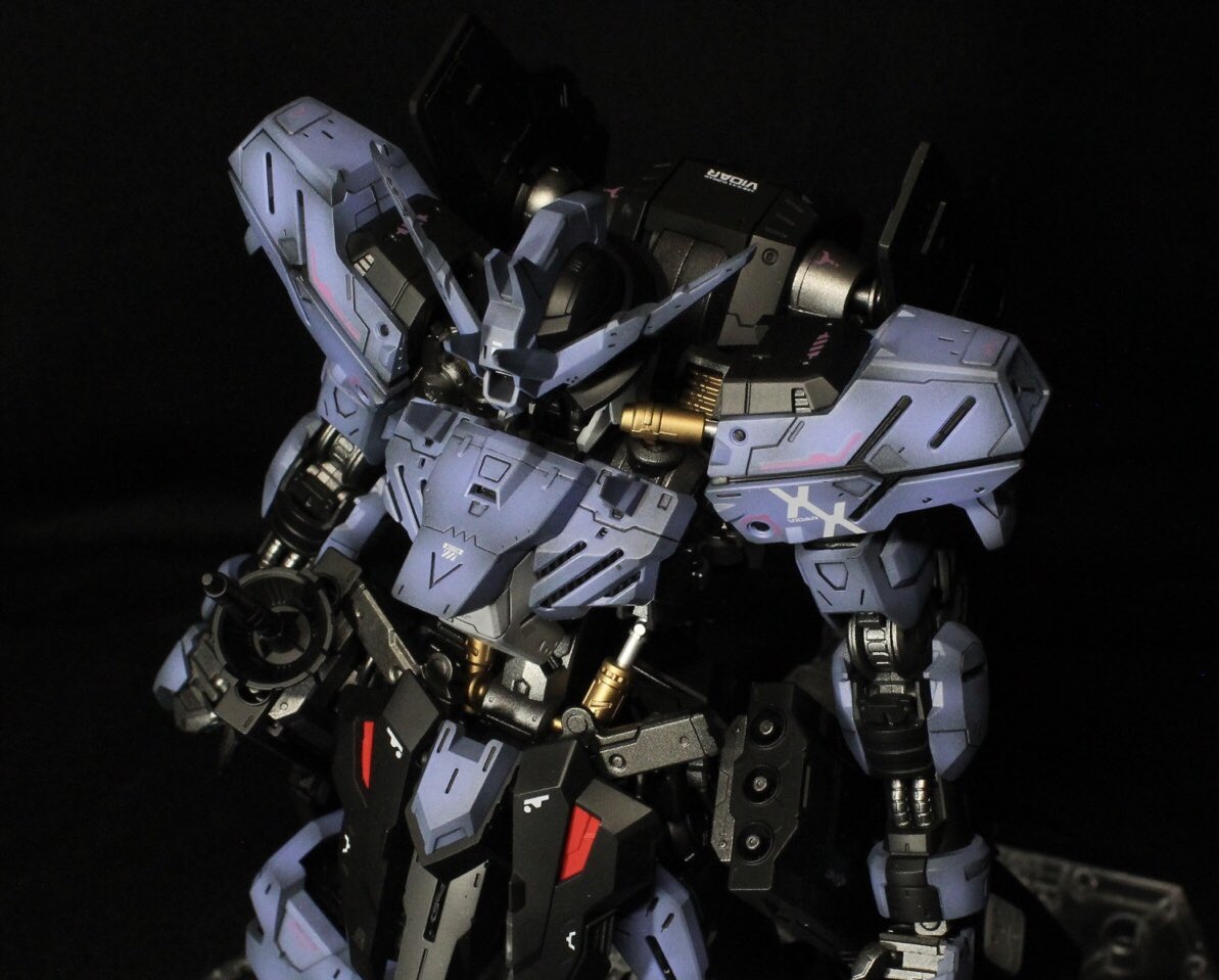 sei_hahbu's tweet image. 忙し過ぎて1年ぶりの全塗装!!!MGヴィダール を作りました!鉄血作品で一番好きな機体ですッ!でも私はマッキー推しです。それにしても塗装部屋暑すぎます
#ガンプラ
#GUNDAM
#gunpla
#ガンプラ好きと繋がりたい
#鉄血のオルフェンズ