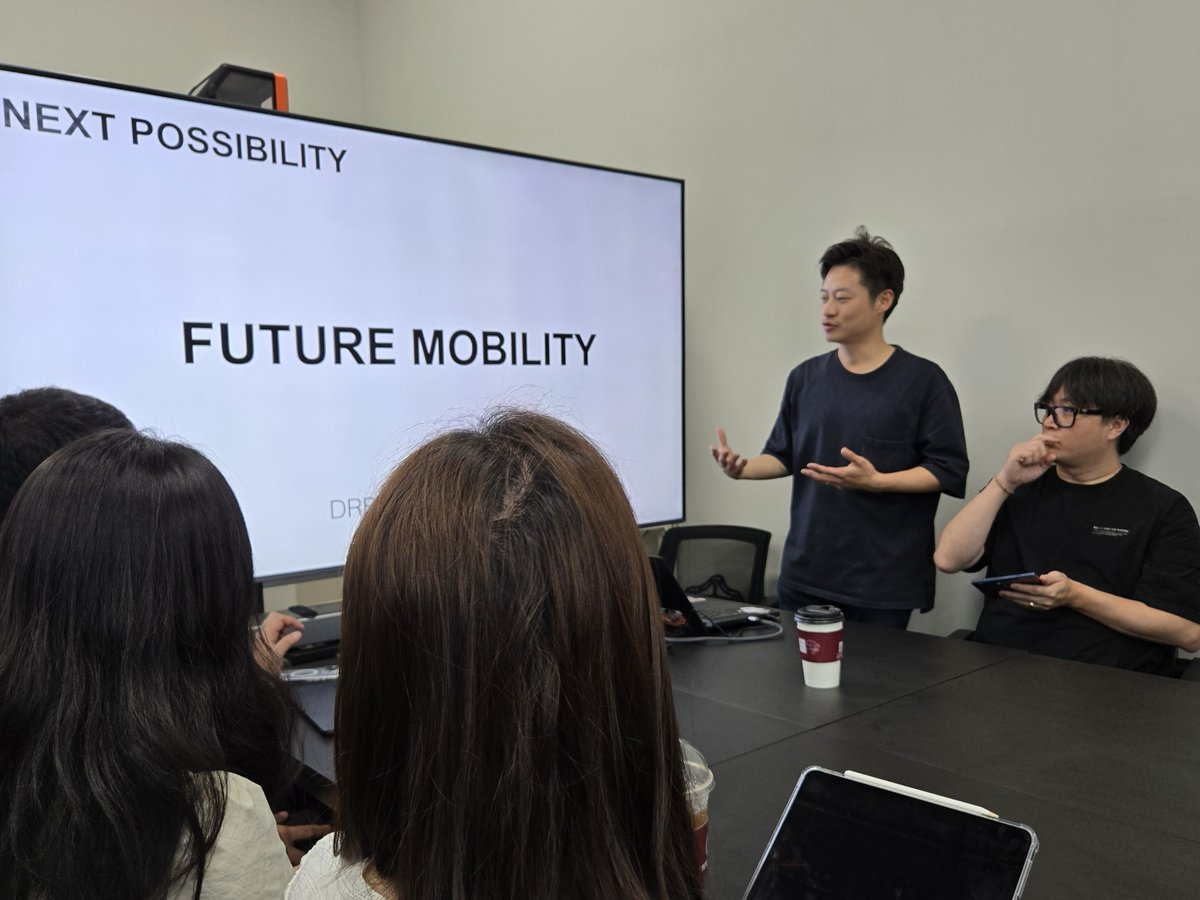 sketchlabkaist's tweet image. On Jul 15, we witnessed many worlds coming together for the first time! KLIO × DRB
