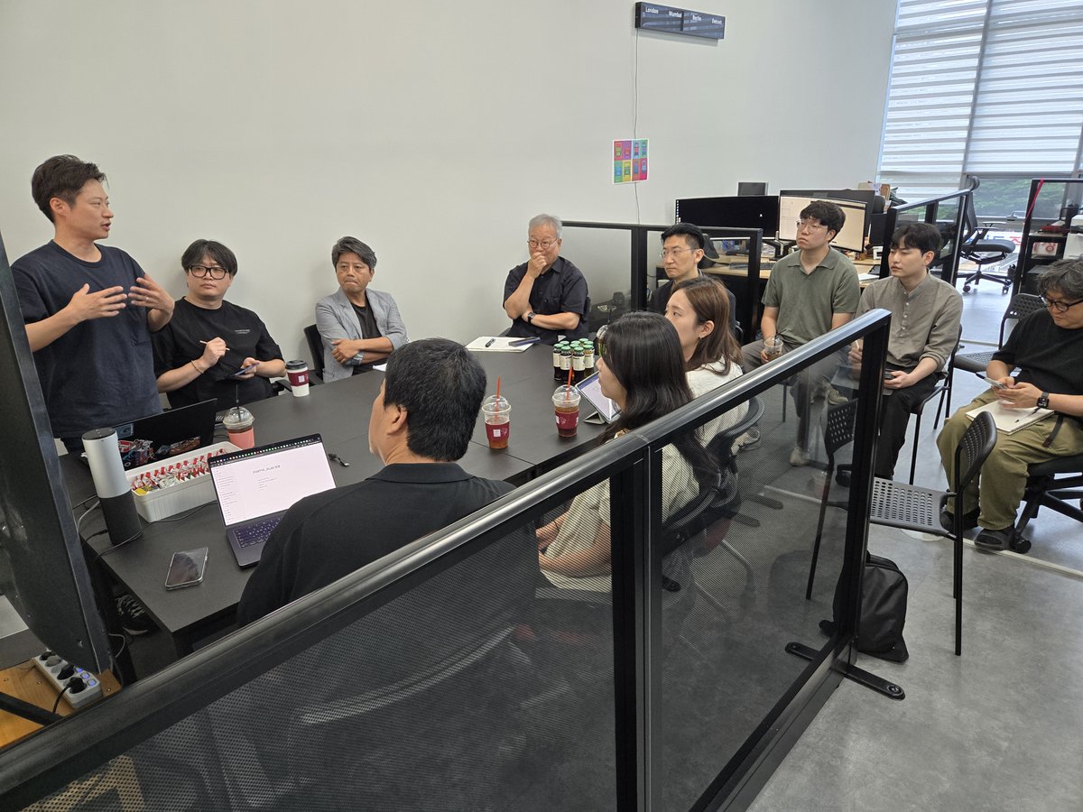 sketchlabkaist's tweet image. On Jul 15, we witnessed many worlds coming together for the first time! KLIO × DRB