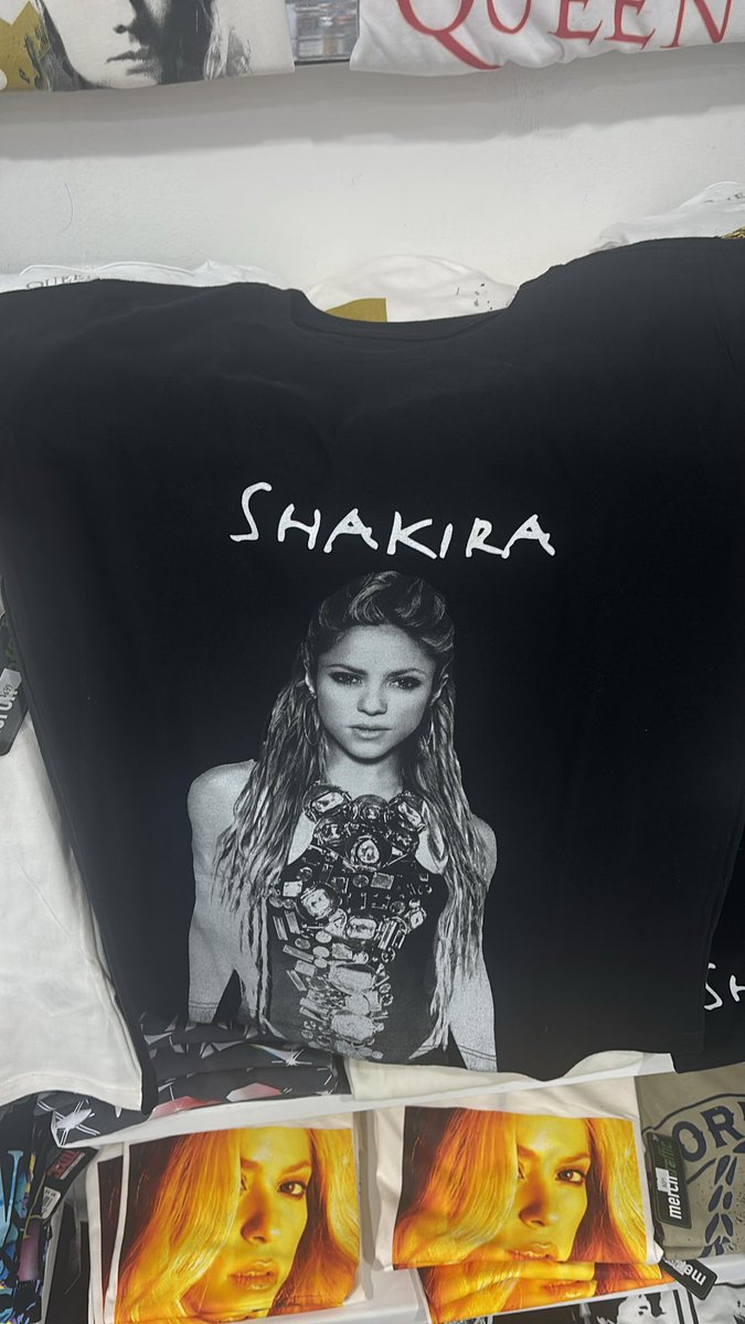 SomosShakiFans's tweet photo. Playeras de @Shakira
 de venta en Mixup 🇲🇽 https://t.co/YFvj9pfUmL