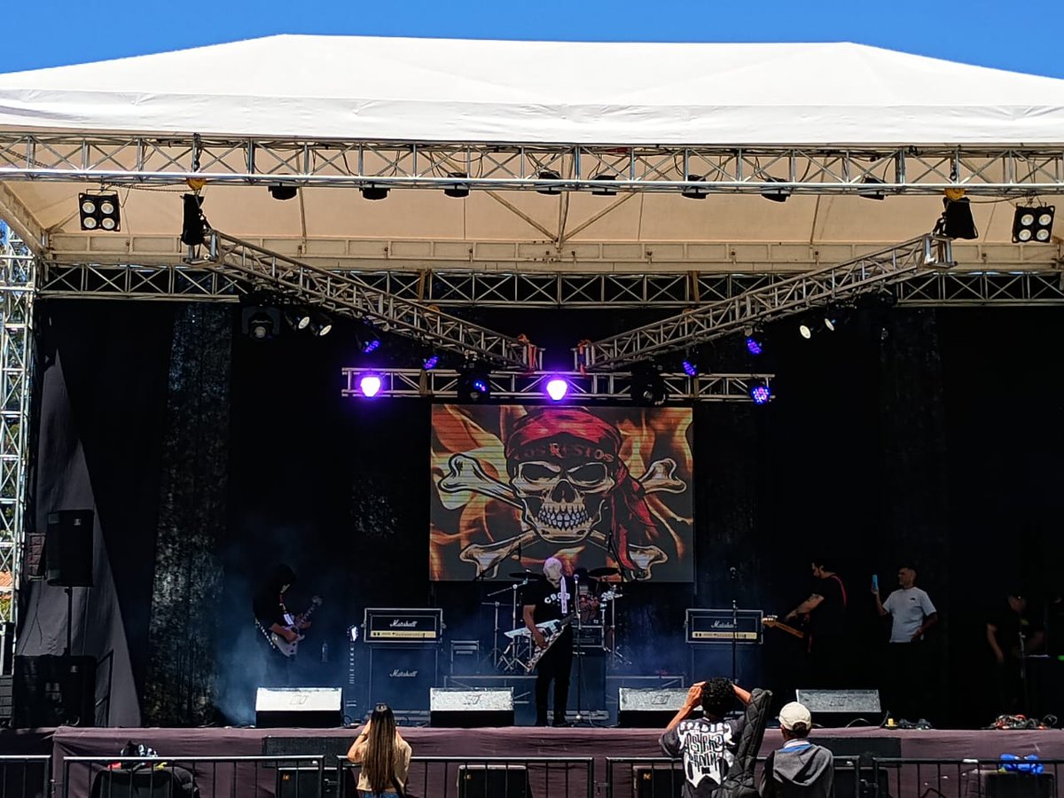 LOS RESTOS tweet media