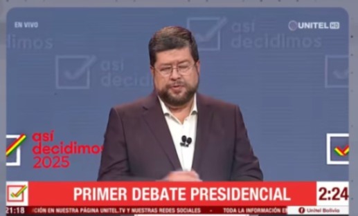 joseluislupo's tweet photo. Hoy vimos que el único candidato que se concentra en el principal problema de los bolivianos, la crisis económica, es @SDoriaMedina. 

No solo planteó insistentemente el plan de 100 días de arduo trabajo e inicio de gobierno sino que demostró que solo él, que es empresario y tiene un enfoque diferente de las cosas, representa un cambio de la viejas políticas de manejo del Estado.

Samuel planteó eliminar las pensiones vitalicias que favorecen a los políticos, eliminar la reelección y acabar la “fiesta” del despilfarro.

#samuelylupo #crisis #soluciones #Bolivia #debates