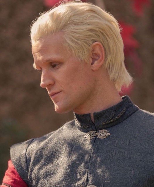 lonelyvampxx's tweet photo. no, no, I refuse to believe that Daemon didn't become soft in front of this cuteness, I swear he stroked his cheek and kissed his head secretly, muttering "son of a bitch"
#daegon #houseofthedragon https://t.co/HRQ1utEa3B