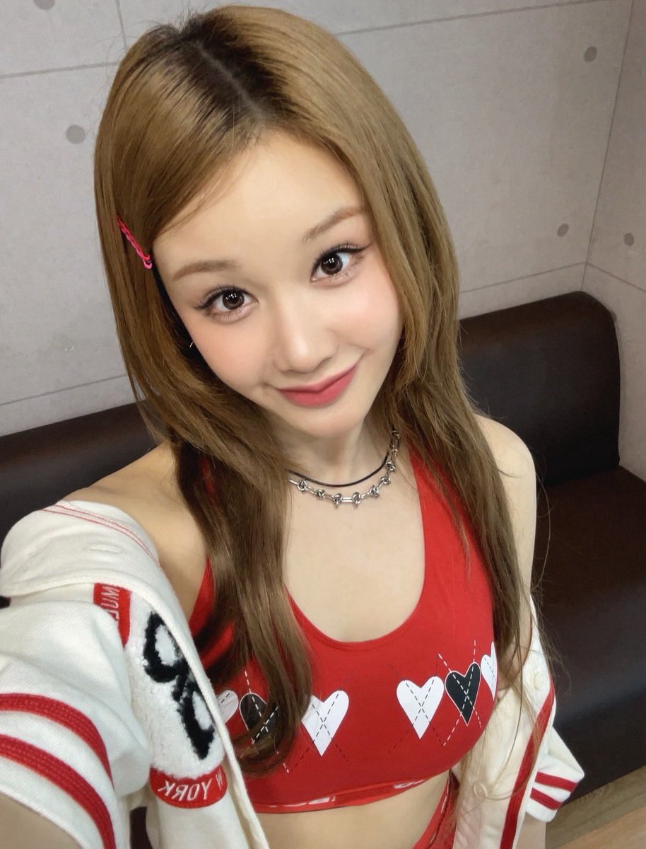 quupha's tweet image. 그를 그리워하고 있다