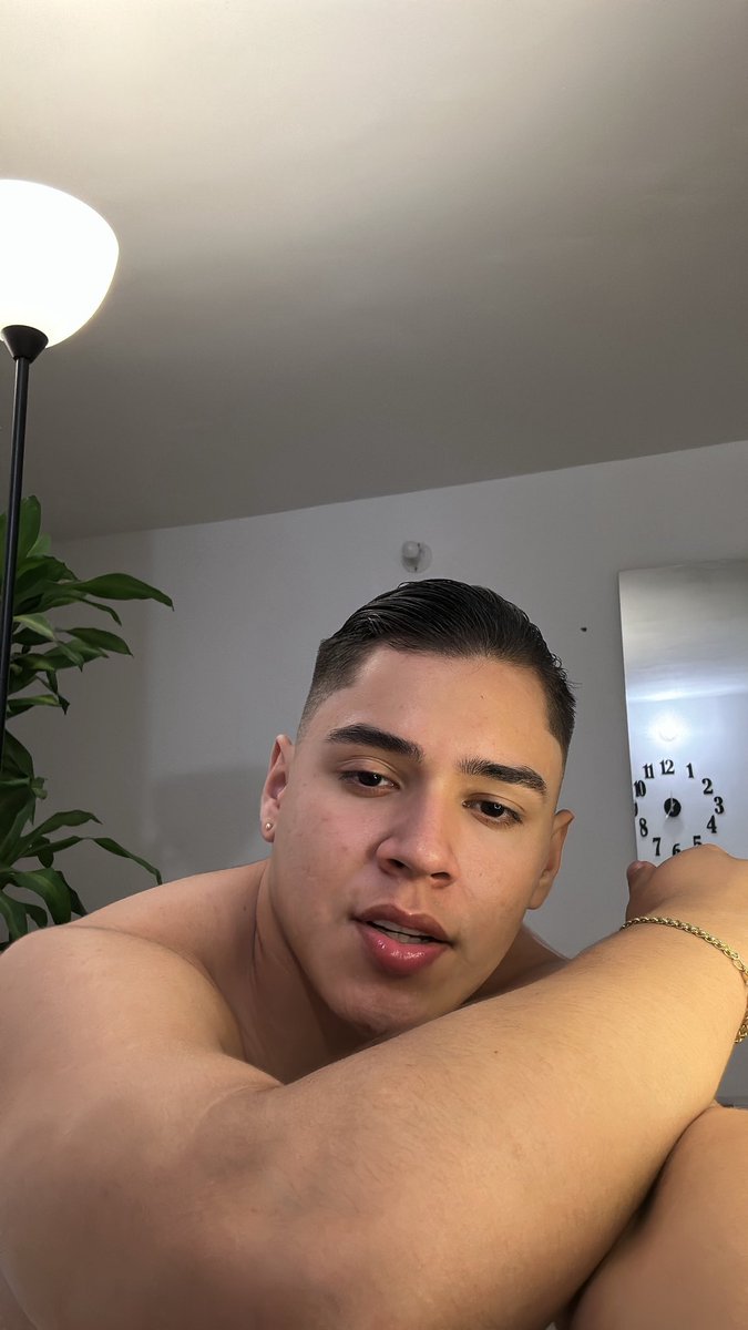 stevencontreraa's tweet photo. Buenas noches por acá🤓 https://t.co/0eqPTh76KE