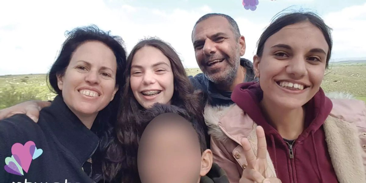 Toni_Airaksinen's tweet image. Hamas killed the entire Zohar family, except for one son.
"Your baby son Arieli survived. I promise to watch over him, to raise him as my little brother. Rest in peace, and come to us in our dreams. We’ll take care of everything else", a cousin told news