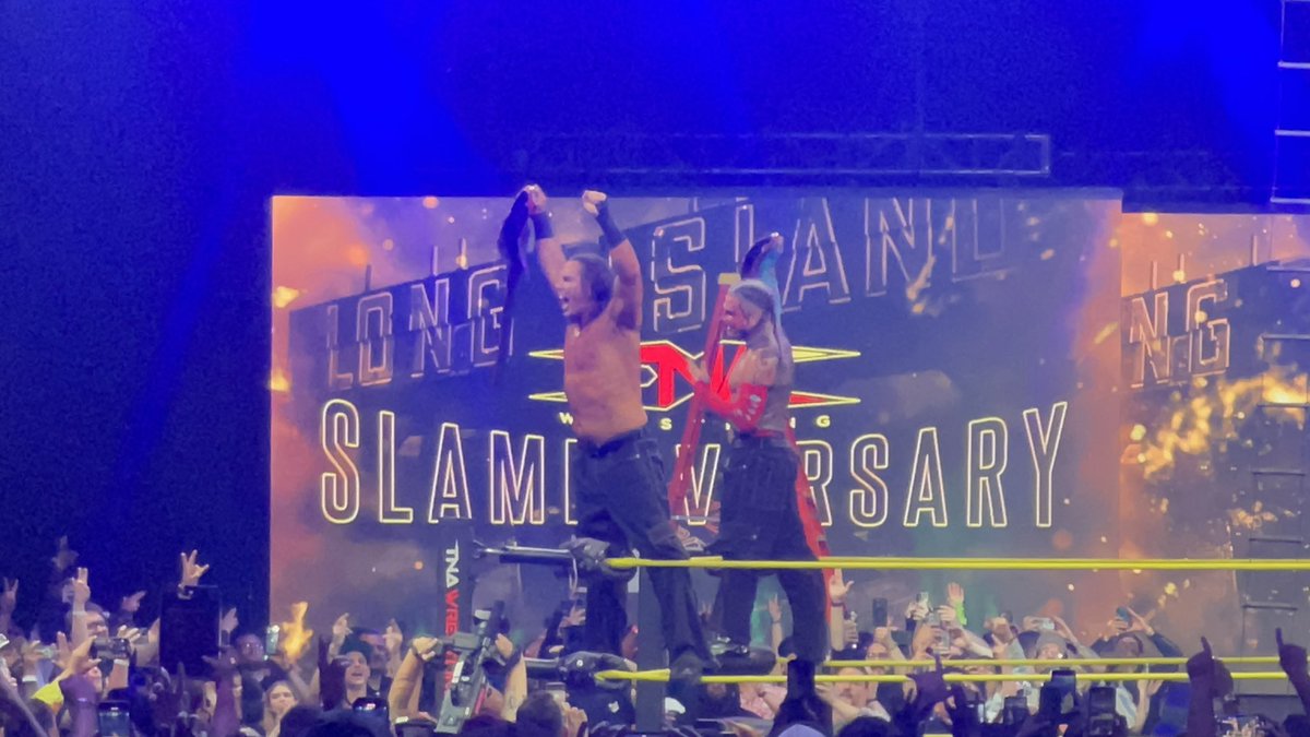 WeRWrestlingg's tweet image. THE HARDY BOYZ ARE THE NEW TNA WORLD TAG TEAM CHAMPIONS! #TNASlammiversary