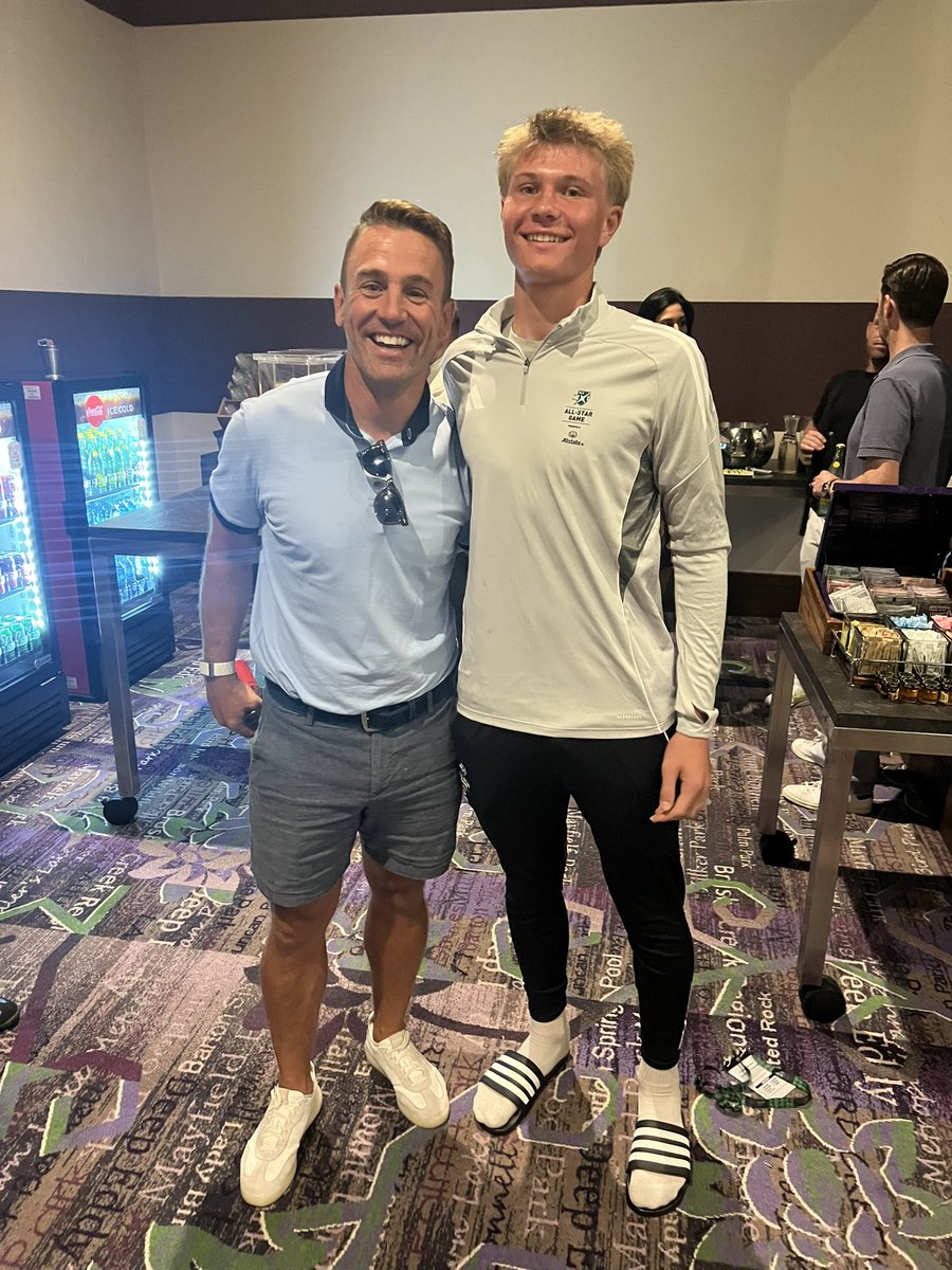 ZCielewich5's tweet image. Getting ready for the @MLSNEXT All Star Game. Got to meet @TaylorTwellman “Terps legend” talking about living in the moment and making sure East>West
@MLS
@SashoCirovski
@MarylandMSoccer
@usmntaut
@AnnapolisBlues
@ProspectsUsmnt