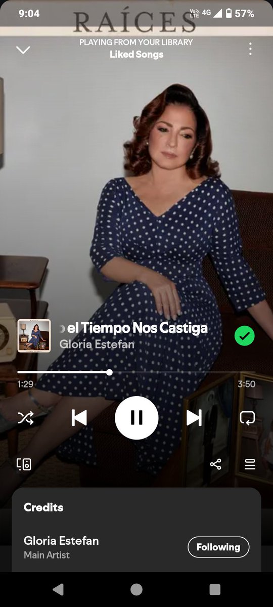 Lau_Extrem's tweet photo. Aún no supero este álbum, @GloriaEstefan 

Sensibilidad, creatividad, nostalgia, vida, agradecimiento, perdón, familia.

#Raices https://t.co/wHIaflmSVK