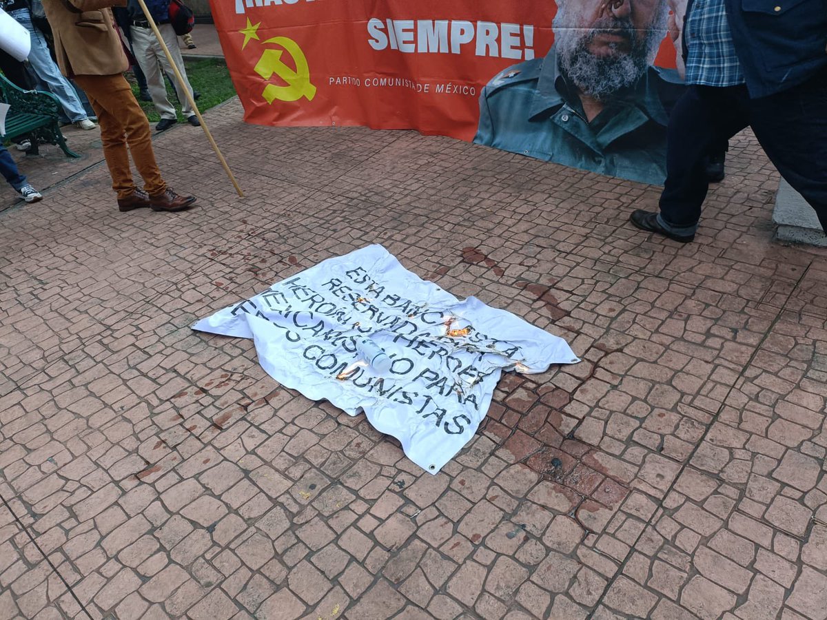 RADICAL_TLAHUAC's tweet image. &quot;Al fascismo no se le discute. Se le destruye.&quot;