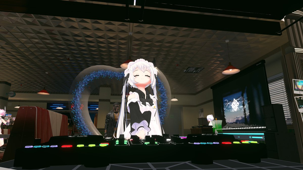 先日の【牛马CLUB 起源2.0】Pool party × #Aromerican Diner
4人ともめっちゃ良質サウンドだった　
海外のイベントだけど日本との時差が＋１時間なので行きやすくオススメです