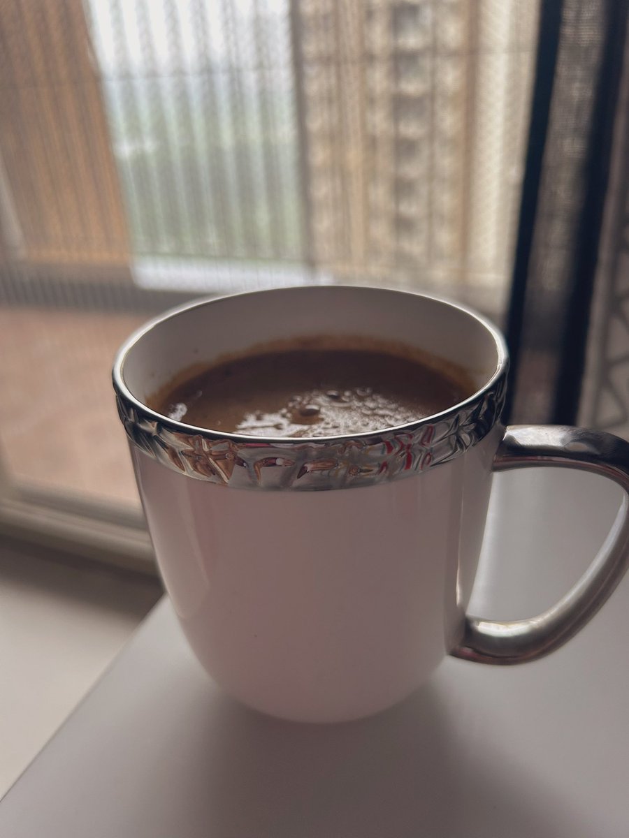 1_mug_coffee's tweet image. Bitterness and warmth
COFFEE heals
what words cannot.
❤️❤️❤️