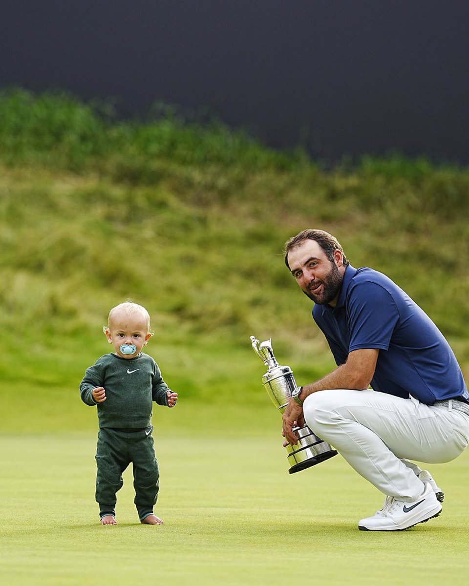 HeidiSnow381's tweet image. Congratulations Scottie Scheffler and baby Bennett.
Open Championship win and third leg of career Grand Slam.