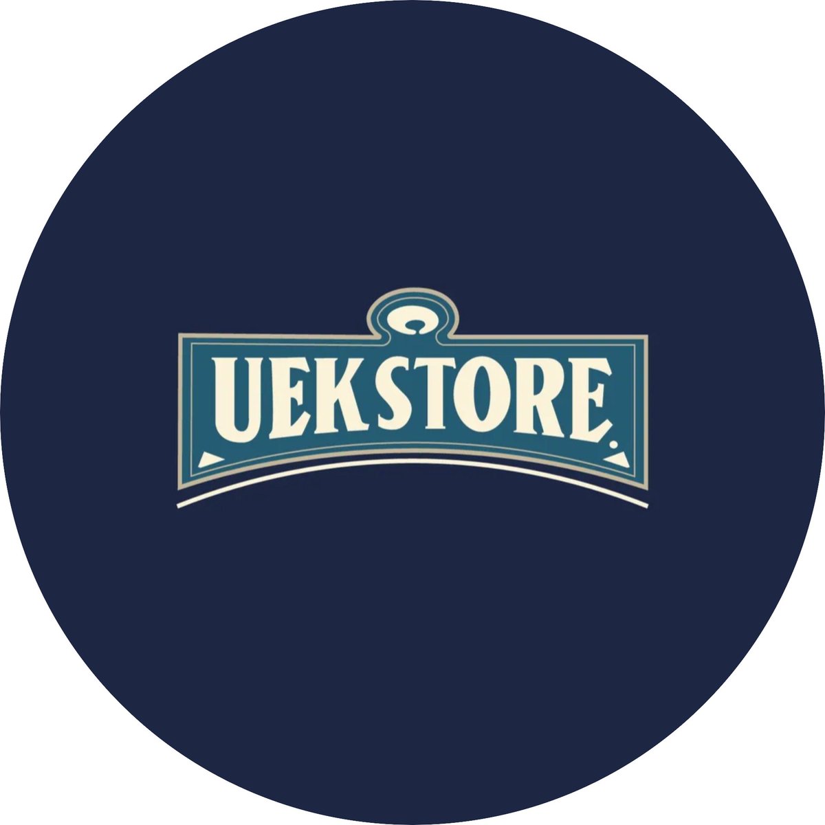 UEK STORE。ロゴステッカー

初のステッカーです！
防水加工が施されており、デザインは円形で直径6.5cmです。
オープン記念のご支援感覚で購入いただけたら嬉しいです。笑

詳細はこちら 👉 uekstore.base.shop/items/113910979
#UEKSTORE #ロゴステッカー #マルチユース