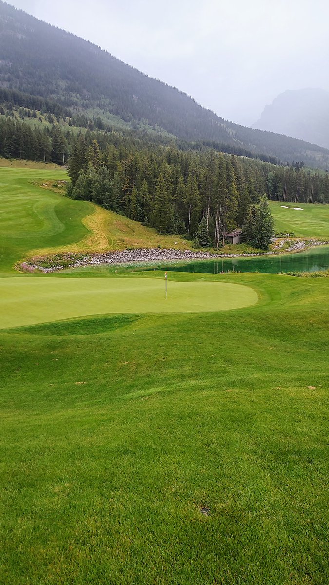 9:15 pm 🇨🇦 #Canmore