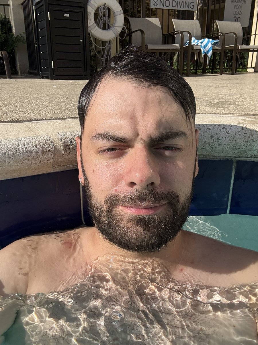 Samplifire's tweet image. gooming right now