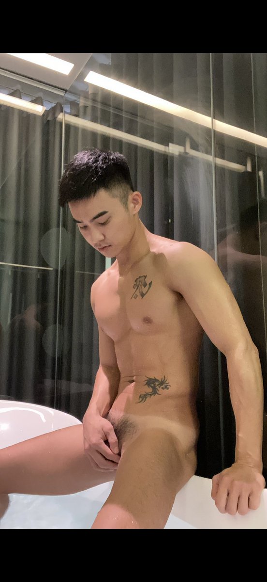 限量款男孩 tweet media