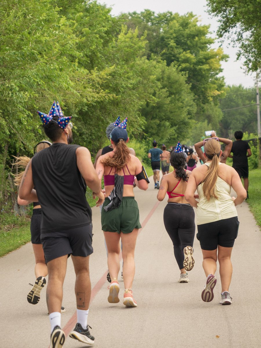 3R7INDY's tweet photo. Every Saturday is special; however yesterday was super special as we all celebrated our friend Adam’s bday! A run club by the people, for the people! #Indianapolis #Indy #indyrun #3run7 https://t.co/MwmZgHuuXJ