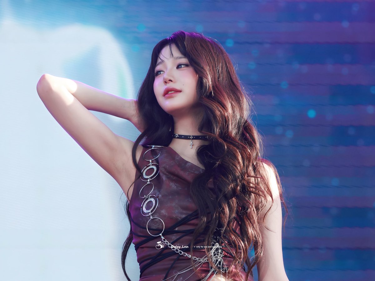 Daisy_Lnn's tweet image. 25.07.20 lolla Paris
#μμ΄λΈ #IVE #μ₯μμ #JANGWONYOUNG #μμ #WONYOUNG #γ¦γ©γγ§γ³