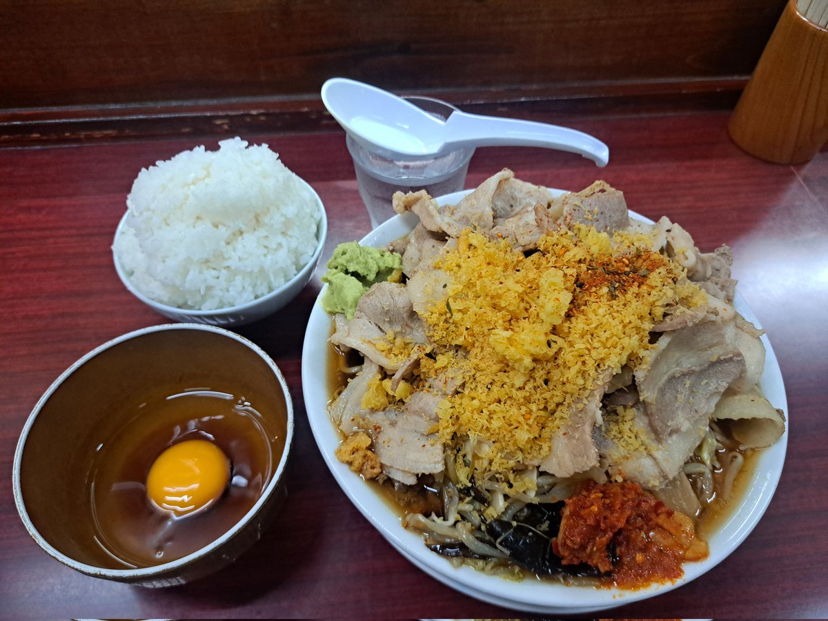 MAMO_CHANNEL666's tweet image. 今日は🍜三鷹
鶏こく中華すず喜
🌊海の日/イベントデー
🍜冷やしスタミナ麺+etc.
🍚ライス
無料TP
天かす/辛味/わさび
冷やしスタミナメン🍜
🐷豚バラと野菜タップリ✨
🍜🍝麺と絡んで最高👍💮
セルフ🍚🐷肉丼も激うま💘
🍜めっちゃ美味かった😋
ジャンク感が半端ない😆
新店🌟かわさ鬼も楽しみ🎵